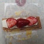 パティシエ イナムラ ショウゾウ - 苺のミルフィーユ