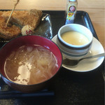 てん - フライ盛り定食 ¥670 の 味噌汁+蟹入り茶碗蒸し