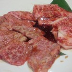 韓国市場 炙屋 - 特上ロースと特選カルビ