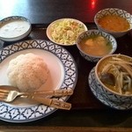 トムヤムクン - グリーンカレーセット＋トムヤムクン
      780円＋100円