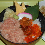 Tsuchiura Uoichiba - 三食丼