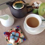 レストラン イブー - プチフール&ミルクティー