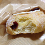 小さなカフェ メリ メロ - カスタードクランベリーティー
                                230円