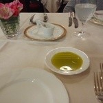 フランス料理 榛名 - オリーブ油と塩