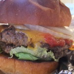 ダブルチーズバーガー