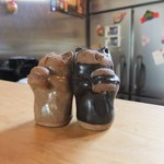 アンティーミー バーガー - カウンターのバーガー猫