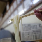 釜揚げうどん 戸隠 - 細くて軟らかい麺