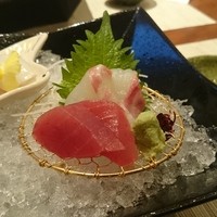 四季彩 - 造里　鮪・勘八・烏賊・鯛
                金魚草など　あしらい一式
