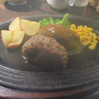 大井町銭場精肉店 - ハンバーグ（アップ）