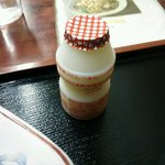 光陽楼 - 何故か乳酸菌飲料が付きます。