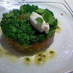 前菜①：飛魚とブロッコリーのタルタル