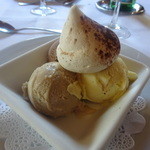 Maison Kammerzell - ３種類のアイス・ココナッツ味が美味しかった～