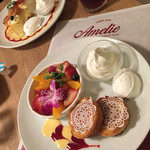 Amelie Cafe - 