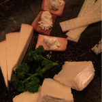 BAR DaMonde - 2016.3 チーズ盛り合わせ