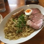 俺のラーメン あっぱれ屋 - スーパーつけ麵の麵とトッピング