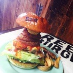 リーフ  バーガー - 粗挽きメキシカンバーガー‼