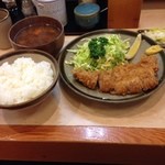 鈴文 - ランチとんかつ定食