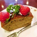 グリーンハウス - 自家製のリンゴのケーキ