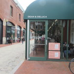 Dean & DeLuca - イートインできるデリカテッセンもあります