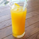 Desa Rita - 牛たんシチュー 1000円 のオレンジジュース