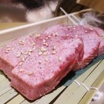 焼肉かぶと - 至高のタンステーキカット