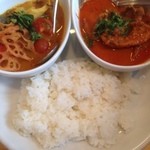 スパイスボックス - 2種類のカレーランチ（チキン、野菜）