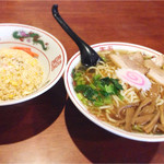 オールド スクール 中華そば ミヤ デ ラ ソウル - Cセット中華ソバ+半チャーハン￥900