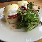 ヨーキーズブランチ - エッグベネティクト（生ハムとクリームチーズ：1,290円）_2016年3月