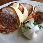 ヨーキーズブランチ - パンケーキ（プレーン：860円）_2016年3月