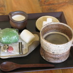 にざまつ - 草もちセット　コーヒー　４５０円