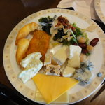 インペリアルバイキング サール - 種類が豊富なチーズを盛り合わせ