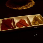 バー・バロン - 自家製ピクルス