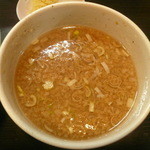 ダントツラーメン - 2016年3月30日つけ麺(並盛)730円のつけ汁