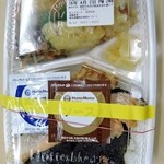 ほっともっと - 2016/4　のりシャケ弁当&唐揚げ入　490円