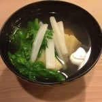 うを徳 - お椀（筍 + マカジキの西京焼き + ウド + 菜の花）