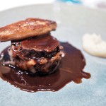 シュマン - 野うさぎ（リエーブル）のロワイヤル風　サルミソース　フォアグラ添え