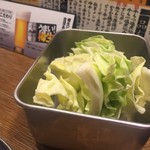 串かつ でんがな - 串かつでんがな：キャベツ