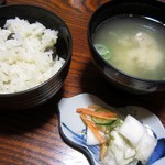 つかさや旅館 - あら汁、むかごご飯、香の物。
