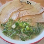 博多ラーメン　なかなかなかや - チャーシュー麺