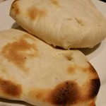 ヘンドリクス カリー バー - チーズナン