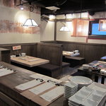 ネリマノたく庵 - 奥はかなり広めです