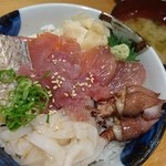 鮮魚・お食事処 山正 - 五色丼　1,200円