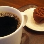 カザーナ・コーヒー - マンデリンとフィナンシェ