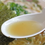 八兵衛 - 八兵衛・牛骨ラーメン スープ(2016.04)