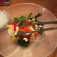 京橋 二刀流 - 大根と海藻のサラダ