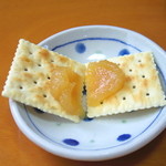 伯蕎庵 しばた - 2016年4月　サービスのクラッカー