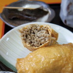 伯蕎庵 しばた - 2016年4月　蕎麦稲荷の中は