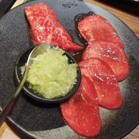 焼肉ホルモン 稲田 - タンと上ハラミ