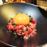 焼肉ホルモン 稲田 - 正真正銘のユッケ