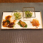 レンゲ - 前菜　（四川風よだれ鶏、筍のボッタルガ掛け、クラゲと人参のマリネ、知多半島の平貝　壬生菜と柚子のドレッシング、九州天然トラ河豚の皮　春菊と梅肉のドレッシング）